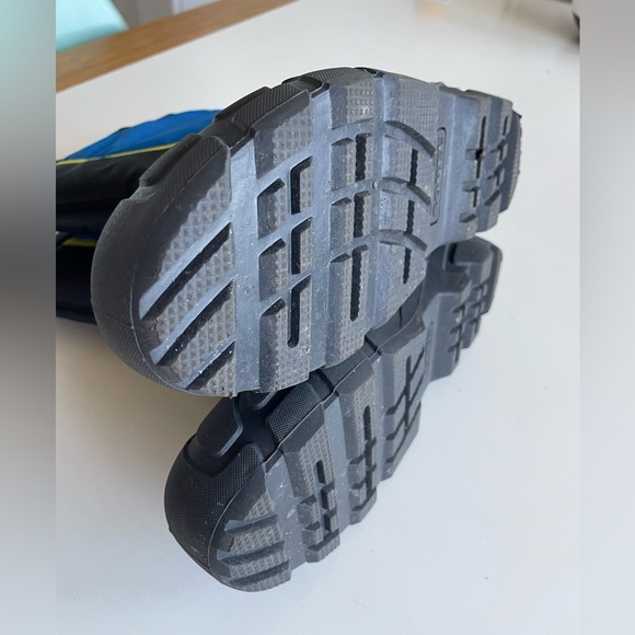 Big boys Sorel winter snow boots - Size 7 - Picture 8 of 9